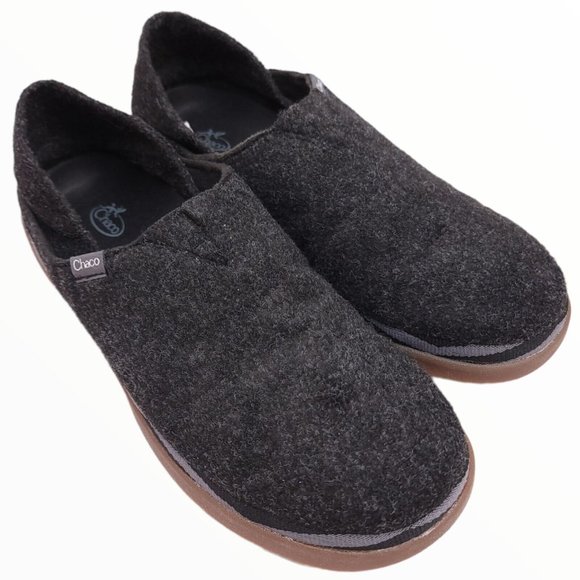 chaco men's slip ons